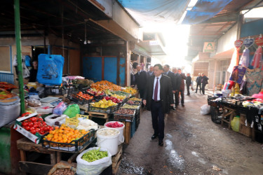 İcra başçısı Mərkəzi bazarda olub