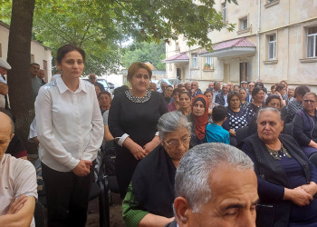 Qazaxda icra başçısı tərəfindən keçirilən növbəti səyyar görüş Nəriman Nərimanov yaşayış massivi 1,2,3 və 49 saylı binalarda yaşayan sakinlərlə olub