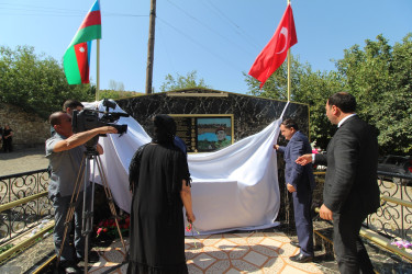 Qazaxda Vətən müharibəsi şəhidinin doğum günündə adını əbədiləşdirən bulaq-abidə kompleksinin açılışı olub