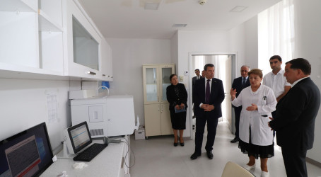 Millət vəkili Səməd Seyidov və icra başçısı Rəcəb Babaşov səhiyyə işçiləri ilə görüşüb