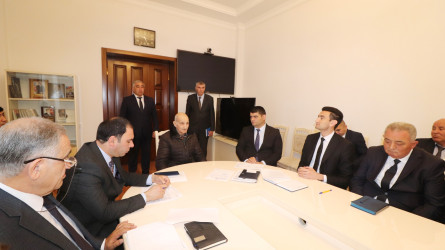 Qazax RİH-də keçirilən ümumi qəbulda icra başçısı vətəndaşların müraciətini dinləyib
