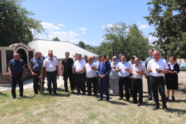 Vətən müharibəsi şəhidi baş leytenant Xaliddin Nəsibovun doğum günündə məzarı və ailəsi ziyarət olunub