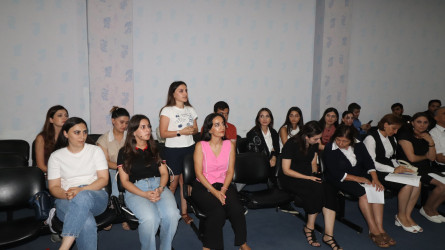 İcra başçısı Qazaxda səfərdə olan “Gənc alimlərin yay düşərgəsi”nin iştirakçıları ilə görüşüb