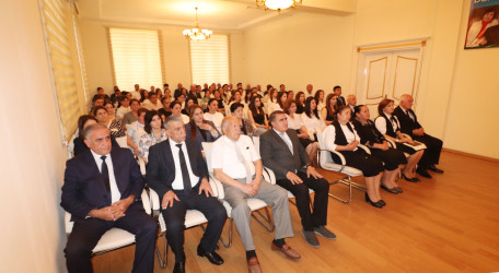 Qazaxda “15 iyun - Milli Qurtuluş Günü Azərbaycanın şanlı dövlətçilik tarixinə qızıl hərflərlə yazılan bir gündür!” mövzusunda tədbir keçirilib