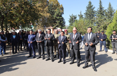 Qarabağda antiterror tədbirləri zamanı Şəhidlik zirvəsinə ucalan baş çavuş Ramin Hüseynovun bu gün qırx mərasimi keçirilib