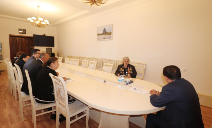 İcra başçısı vətəndaşları fərdi qəbul edərək müraciətlərini dinləyib