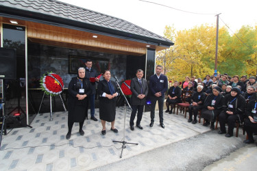 Bu gün döyüş yoldaşlarının "Qara qartal" ləqəbi verdiyi “Azərbaycan Bayrağı” ordenli kiçik gizir Röyal Mədətovun adını əbədiləşdirən ikinci bulağın açılışı olub 