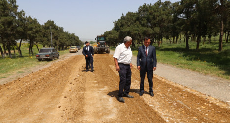 Qazaxda daha bir avtomobil yoluna yeni asfalt örtüyü döşənir. İcra başçısı görülmüş işlərlə yerində maraqlanıb – FOTOLAR