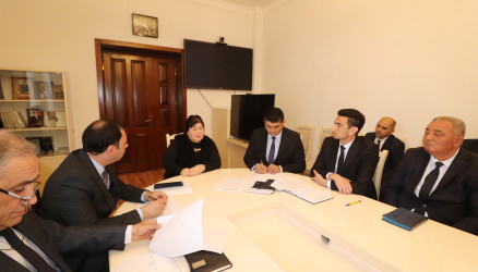 Qazax RİH-də keçirilən ümumi qəbulda icra başçısı vətəndaşların müraciətini dinləyib