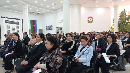 Qazaxda “Zəngin mənəviyyata sahib əsl ziyalı, qayğıkeş ana, vəfalı ömür yoldaşı” adlı tədbir keçirilib