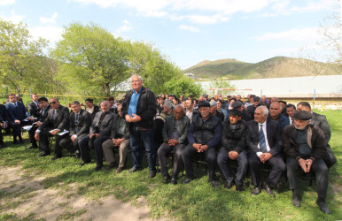 Qazaxda icra başçısının aprel ayı üzrə vətəndaşlarla keçirilən sonuncu səyyar görüşü sərhəd kəndi Fərəhlidə yaşayan sakinlərlə olub