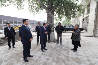 Qazaxda Prezident Administrasiyasının nümayəndəsi və İcra başçısı şəhərin Əliağa Şıxlinski küçəsində aparılan abadlıq işləri ilə yerində tanış olublar