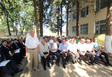 Qazaxda icra başçısının iyul ayı üzrə vətəndaşlarla keçirilən sonuncu səyyar görüşü rayonun Kəmərli kəndində olub