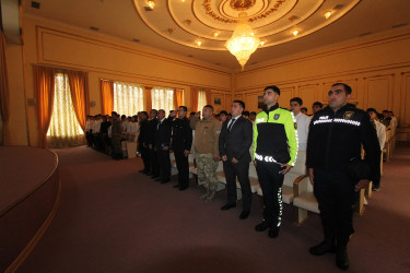 Daxili İşlər Nazirliyinin Polis Akademiyasının əməkdaşları Qazaxda IX-XI sinif şagirdləri ilə görüşüblər