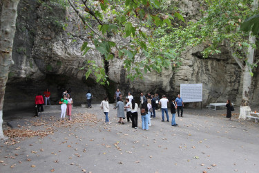 Qazaxda dərslərə başlayan ADA Universitetinin Azərbaycan dilindəki yeni magistr proqramının tələbələri rayonun görməli yerlərinə ekskursiya ediblər