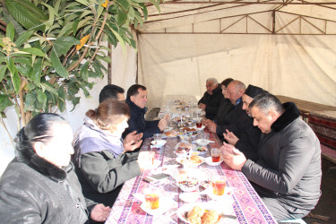 İcra başçısı ötən gün avtoqəza zamanı dünyasını dəyişən hərbçilərin ailələrini ziyarət edib