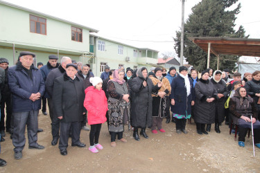 Millət vəkili Səməd Seyidov Qazaxda Nəriman Nərimanov yaşayış massivində seçiciləri ilə görüşüb