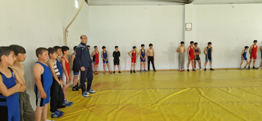 Qazaxda Ulu Öndər Heydər Əliyevin anadan olmasının 102-ci ildönümünə həsr olunmuş yeniyetmələr arasında Yunan-Roma güləşi üzrə rayon turnirinin final mərhələsi keçirilib