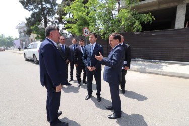 Qazaxda Prezident Administrasiyasının nümayəndəsi və İcra başçısı şəhərin Əliağa Şıxlinski küçəsində aparılan abadlıq işləri ilə yerində tanış olublar