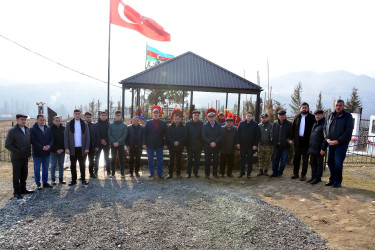 “Şəhidlər Ölməz, Vətən Bölünməz” adlı layihə çərçivəsində ötən il sentyabrın 12-də düşmən təxribatının qarşısını alarkən şəhid olan igid Vətən oğullarının məzarları ziyarət olunub