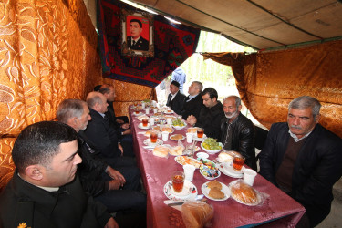 Göstərdiyi igidliyə görə 3 medalla təltif olunan Vətən müharibəsi şəhidi baş gizir Teymur Hacıyevin ildönümündə əziz xatirəsi ehtiramla yad olunub