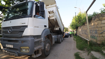 Qazaxda icra başçısı yeni asfalt örtüyü döşənən Nəriman Nərimanov yaşayış massivində görülmüş işlərlə tanış olub - FOTOLAR