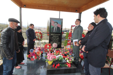 Qazaxda icra başçısı Novruz bayramı ərəfəsində Vətən müharibəsi şəhidlərinin məzarlarını ziyarət edib