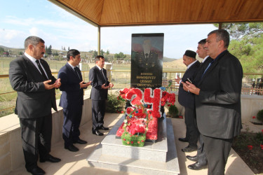 Qazaxda 27 Sentyabr - Anım Günü ərəfəsində Vətən müharibəsi şəhidlərinin məzarları ziyarət olunub