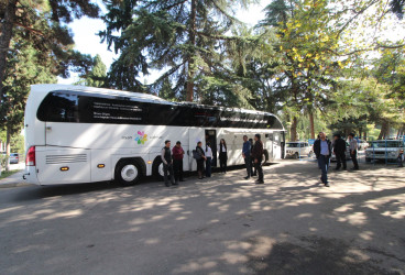 İcra başçısı Bakı Səyyar “ASAN xidmət" avtobusunda vətəndaşlara göstərilən xidmətlərlə maraqlanıb