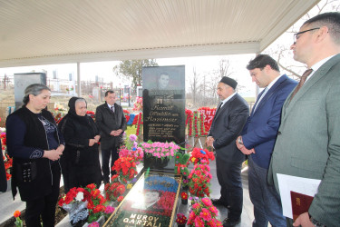 Qazaxda icra başçısı Novruz bayramı ərəfəsində Vətən müharibəsi şəhidlərini yad edib