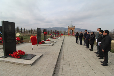 Qazaxda Novruz bayramı ərəfəsində Vətən müharibəsi şəhidlərinin məzarları ziyarət olunub