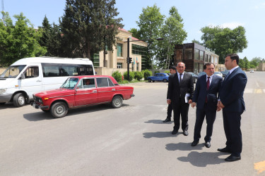 Qazaxda Prezident Administrasiyasının nümayəndəsi və İcra başçısı şəhərin Heydər Əliyev prospektində aparılan abadlıq işləri ilə tanış olublar