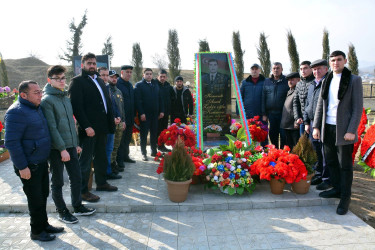 “Şəhidlər Ölməz, Vətən Bölünməz” adlı layihə çərçivəsində ötən il sentyabrın 12-də düşmən təxribatının qarşısını alarkən şəhid olan igid Vətən oğullarının məzarları ziyarət olunub