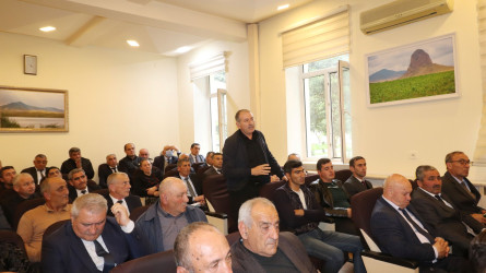 Qazaxda iri heyvandarlıq təsərrüfatı sahiblərinin iştirakı ilə iclas keçirilib