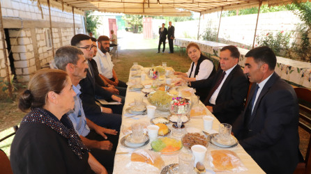 İcra başçısı Birinci Qarabağ müharibəsinin veteranı, mərhum Tapdıq Kahyayevin anasının vəfatı ilə əlaqədar ailəsinə başsağlığı verib