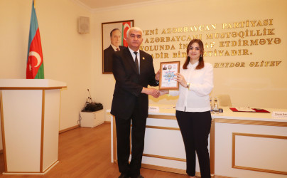 Qazaxda “15 iyun - Milli Qurtuluş Günü Azərbaycanın şanlı dövlətçilik tarixinə qızıl hərflərlə yazılan bir gündür!” mövzusunda tədbir keçirilib