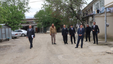Qazaxda icra başçısı yeni asfalt örtüyünün vurulması nəzərdə tutulan ərazilərə baxış keçirib