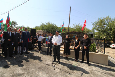 Qazaxda Vətən müharibəsi şəhidinin doğum günündə adını əbədiləşdirən bulaq-abidə kompleksinin açılışı olub