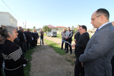 Qazaxda icra başçısı vətəndaşların müraciəti ilə yerində tanış olub