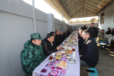 Vətən müharibəsində göstərdiyi igidliyə görə ölümündən sonra bir orden, beş medalla təltif olunan şəhid Elmar Omarov ildönümündə ehtiramla anılıb