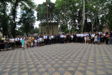 Qazaxda Xalq yazıçısı İsmayıl Şıxlının adını daşıyan park əsaslı təmirdən sonra yenidən sakinlərin istifadəsinə verilib