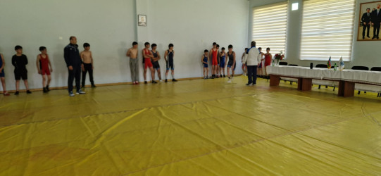 Qazaxda Ulu Öndər Heydər Əliyevin anadan olmasının 102-ci ildönümünə həsr olunmuş yeniyetmələr arasında Yunan-Roma güləşi üzrə rayon turnirinin final mərhələsi keçirilib