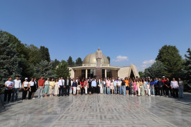 Qazaxda səfərdə olan “Gənc alimlərin yay düşərgəsi”nin iştirakçıları rayonun görməli yerlərinə ekskursiya ediblər