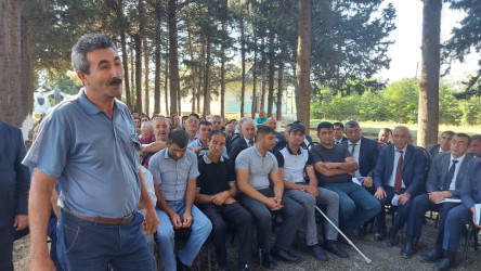 İcra başçısının iyul ayı üzrə vətəndaşlarla nəzərdə tutulan ilk səyyar görüşü Orta Salahlı kəndində olub