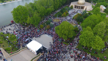 Qazaxda Ulu Öndər Heydər Əliyevin 100 illik yubileyinə həsr olunmuş möhtəşəm konsert təşkil olunub