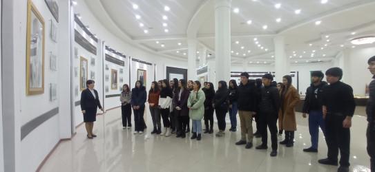 Ulu Öndər Heydər Əliyevin anım günü ilə əlaqədar abidəsi və adını daşıyan mərkəz ziyarət olunub