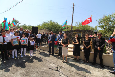 Qazaxda Vətən müharibəsi şəhidinin doğum günündə adını əbədiləşdirən bulaq-abidə kompleksinin açılışı olub