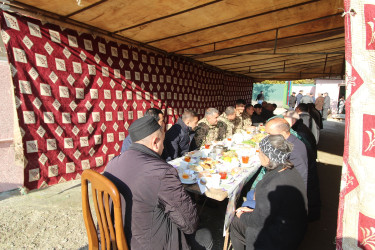 Vətən müharibəsində göstərdiyi igidliyə görə ölümündən sonra bir orden, beş medalla təltif olunan baş çavuş İsmayıl Qəsəbov ildönümündə ehtiramla yad edilib