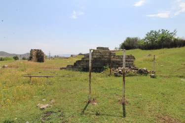 Sərhəd kəndi Fərəhlidə uşaqlar üçün nəzərdə tutulan oyun meydançasının bərpasına başlanılıb