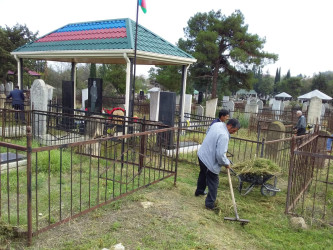 Qazaxda 27 Sentyabr - Anım Günü ərəfəsində şəhidlərin uyuduğu xiyaban və qəbiristanlıqlarda təmizlik işləri aparılıb